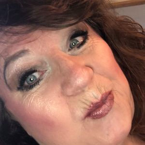 Meet your Posher, Connie